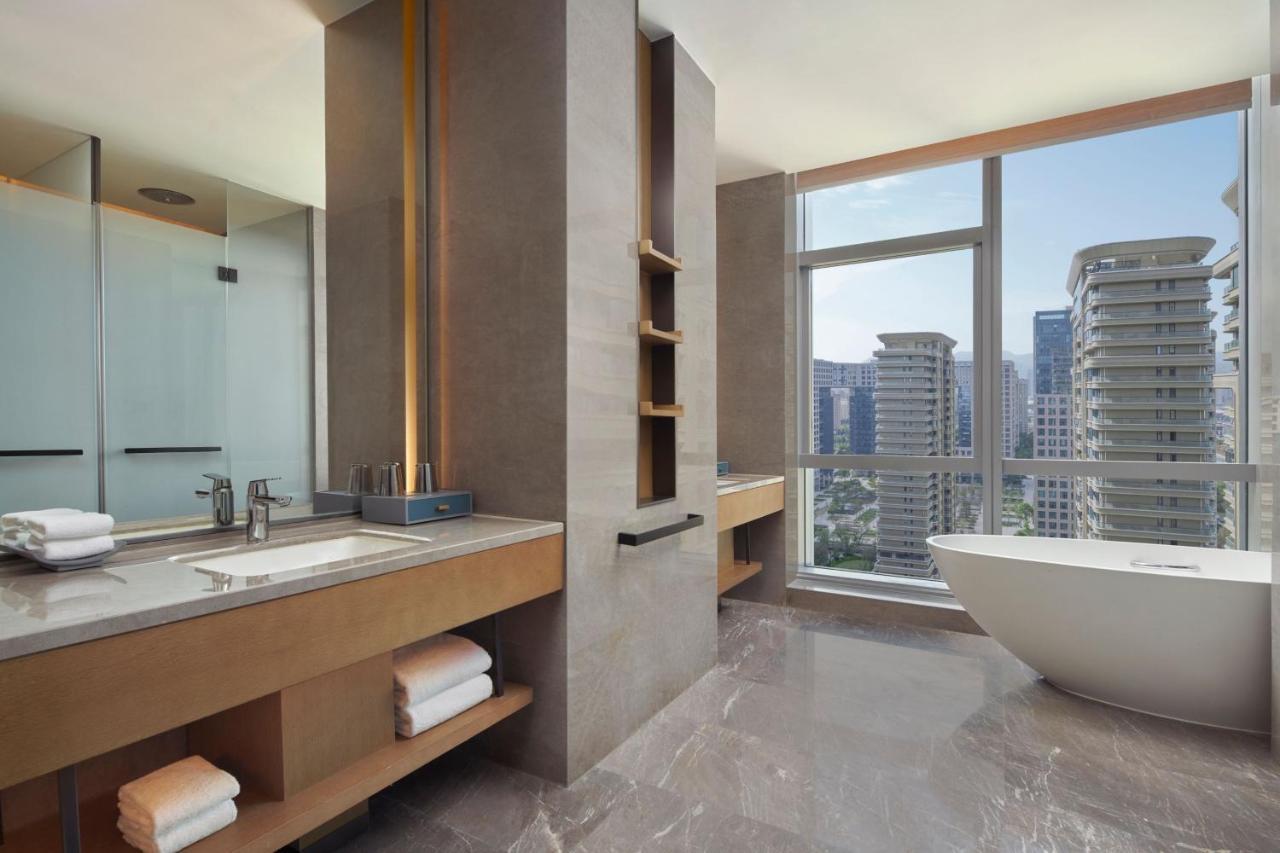 Отель Courtyard By Marriott Wenzhou Yueqing Экстерьер фото